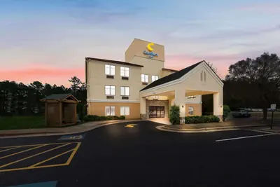 Photo 3 - Comfort Inn Fayetteville I-95
