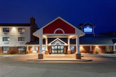 Photo 2 - AmericInn by Wyndham Peoria