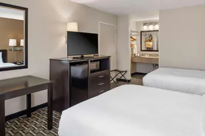 Photo 5 - Quality Inn Kingsland