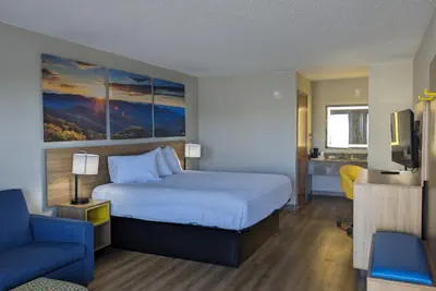 Photo 4 - Days Inn by Wyndham Mooresville Lake Norman