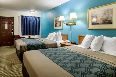 Photo 2 - Econo Lodge Lawrence near University