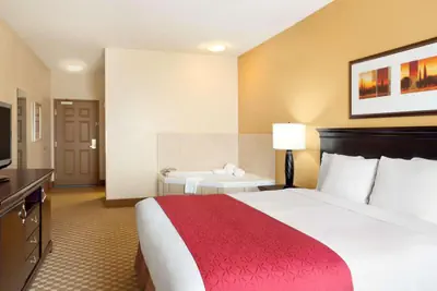 Photo 5 - Country Inn & Suites by Radisson, Conway, AR