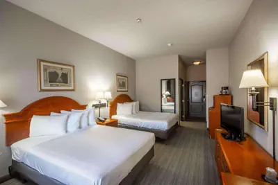Photo 3 - Country Inn & Suites by Radisson, El Dorado, AR