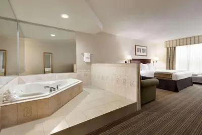 Photo 2 - Country Inn & Suites by Radisson, Kingsland, GA