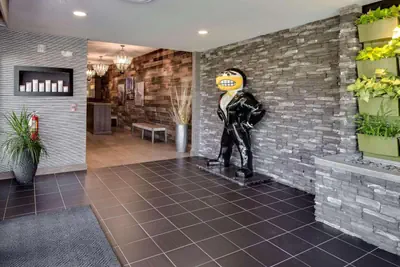Photo 4 - Holiday Inn Coralville - Iowa City by IHG