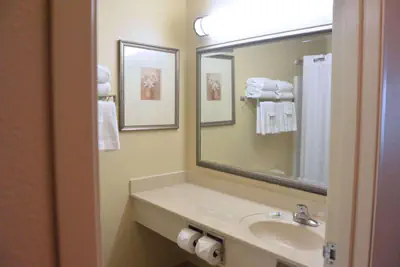 Photo 5 - Country Inn & Suites by Radisson, Peoria North, IL