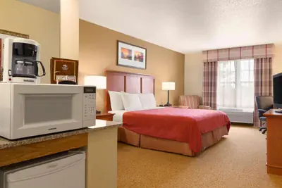 Photo 4 - Country Inn & Suites by Radisson, Sycamore, IL