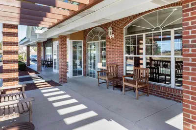 Photo 2 - Country Inn & Suites by Radisson, Lumberton, NC