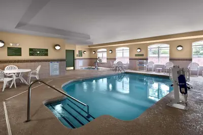 Photo 2 - Comfort Inn & Suites Concord - Kannapolis