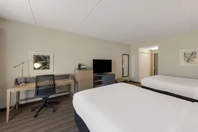 Photo 5 - Country Inn & Suites by Radisson, Findlay, OH