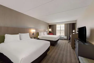 Photo 4 - Country Inn & Suites by Radisson, Findlay, OH