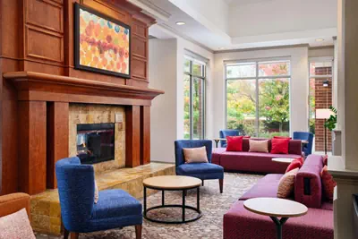 Photo 4 - Hilton Garden Inn Schaumburg