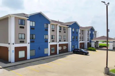 Photo 2 - Quality Inn & Suites Caseyville - St Louis