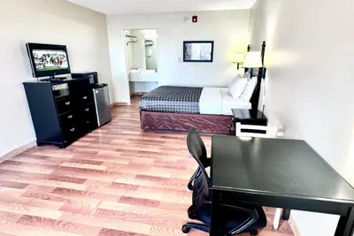 Photo 2 - Mountain Home Inn