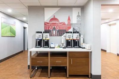Photo 4 - Hampton Inn Athens