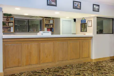 Photo 3 - Days Inn by Wyndham Valdosta I-75