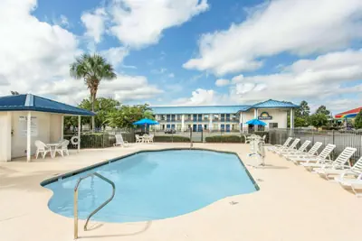 Photo 4 - Days Inn by Wyndham Valdosta I-75