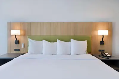 Photo 2 - Country Inn & Suites by Radisson, Bloomington-Normal Airport, IL