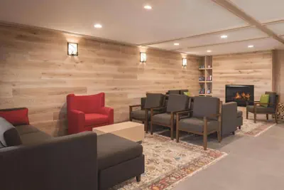 Photo 5 - Country Inn & Suites by Radisson, Pella, IA