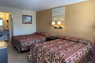 Photo 3 - Sea Palace Motel