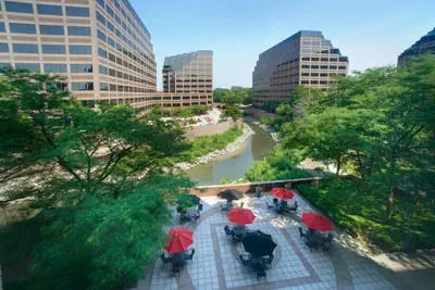Photo 3 - Chicago Marriott Suites O'Hare