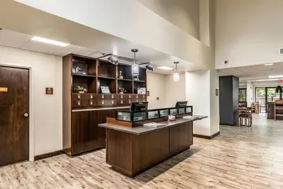 Photo 3 - Four Points by Sheraton Greensboro Airport