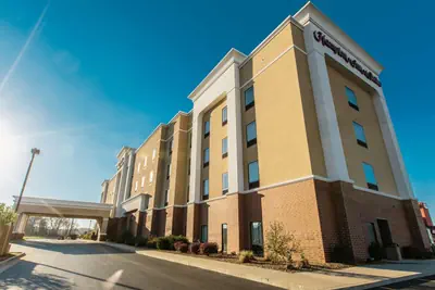 Photo 3 - Hampton Inn & Suites Effingham