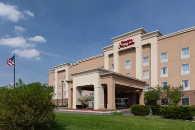 Photo 2 - Hampton Inn & Suites Davenport