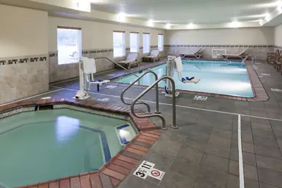 Photo 5 - Hampton Inn & Suites Davenport