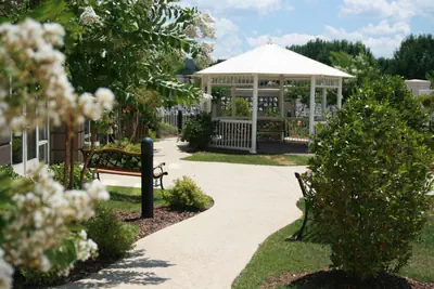 Photo 3 - Hampton Inn Guntersville