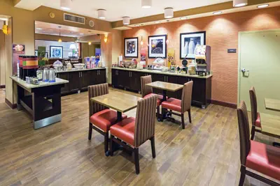 Photo 4 - Hampton Inn Jonesboro