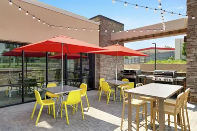 Photo 2 - Home2 Suites by Hilton New Brunswick, NJ