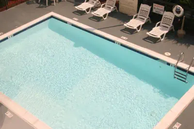 Photo 4 - Hampton Inn Henderson