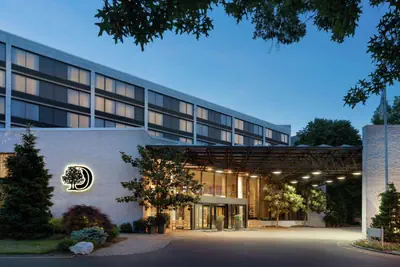 Photo 2 - DoubleTree by Hilton Hotel & Executive Meeting Center Somerset