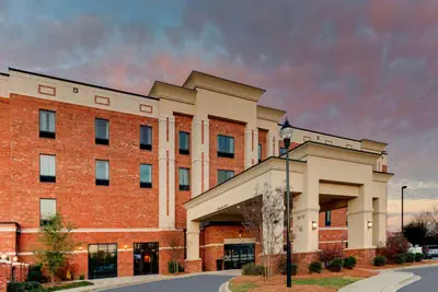 Photo 2 - Hampton Inn & Suites - Hartsville, SC