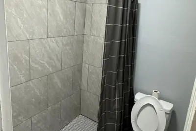 Photo 4 - Budget Inn