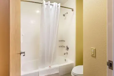 Photo 5 - Comfort Inn DeKalb - University Area
