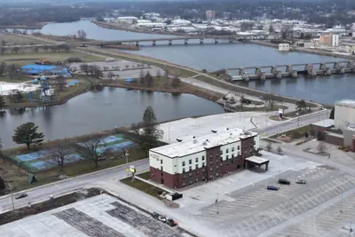 Photo 3 - Cobblestone Hotel & Suites - Ottumwa