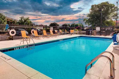Photo 2 - Fairfield by Marriott Inn & Suites Anniston Oxford
