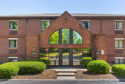 Photo 5 - Suburban Studios Cary - RDU Airport