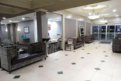 Photo 2 - Overland Park Hotel