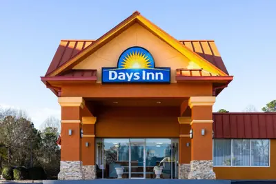 Photo 5 - Days Inn by Wyndham Forsyth