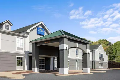 Photo 3 - Baymont by Wyndham Budd Lake