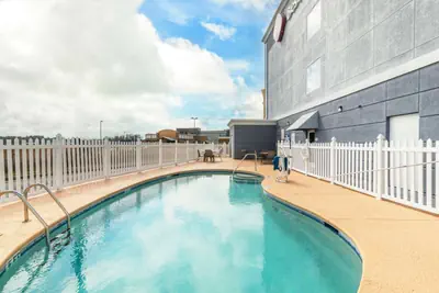 Photo 2 - Best Western Plus Brunswick Inn & Suites