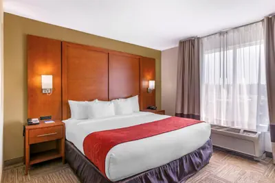 Photo 5 - Comfort Suites Brunswick