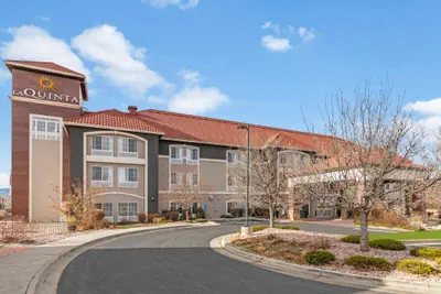 Photo 2 - La Quinta Inn & Suites by Wyndham Loveland Estes Park