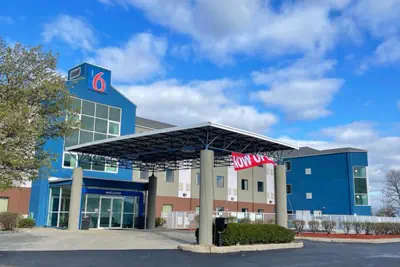 Photo 4 - Motel 6-Caseyville, IL - Caseyville Il