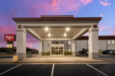 Photo 3 - Red Roof Inn Washington, NC