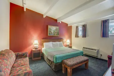 Photo 5 - Red Carpet INN Whippany