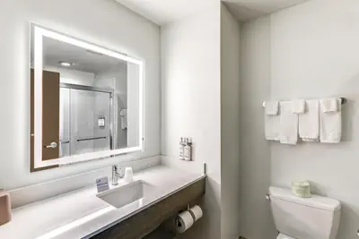 Photo 3 - Holiday Inn Express Hotel & Suites Salina by IHG